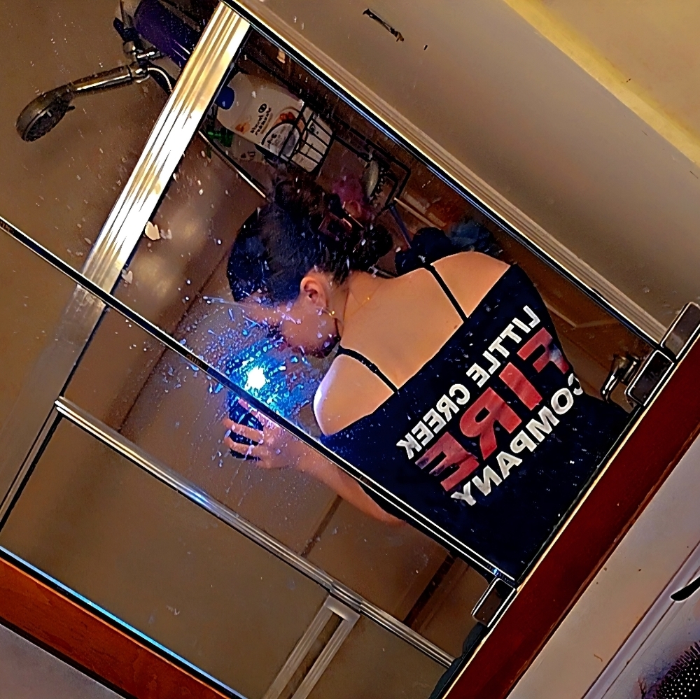 Meet your Posher, Haily